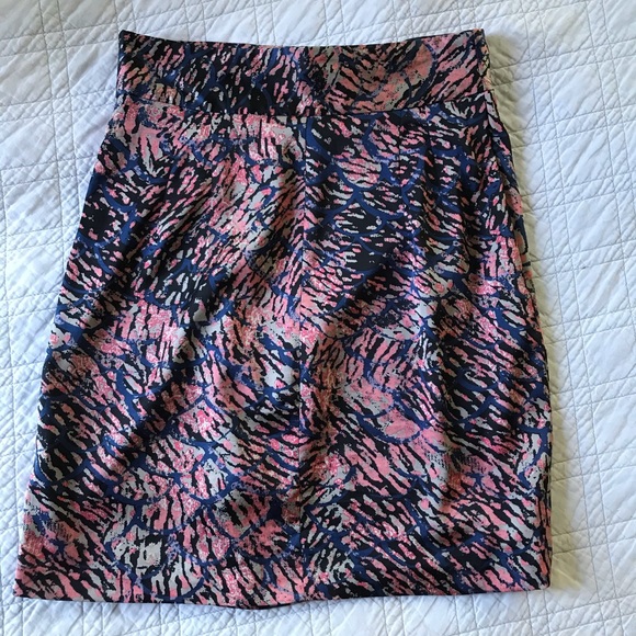 CALVIN KLEIN satin pleated front faux wrap skirt 8 - Picture 5 of 6